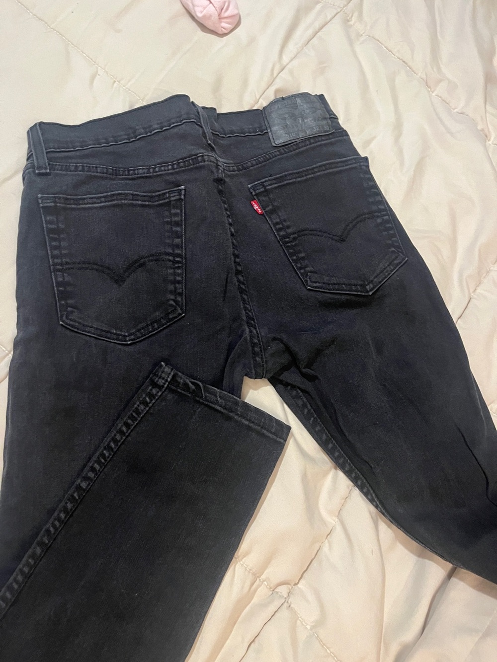 Levi’s - Picture 2 of 5